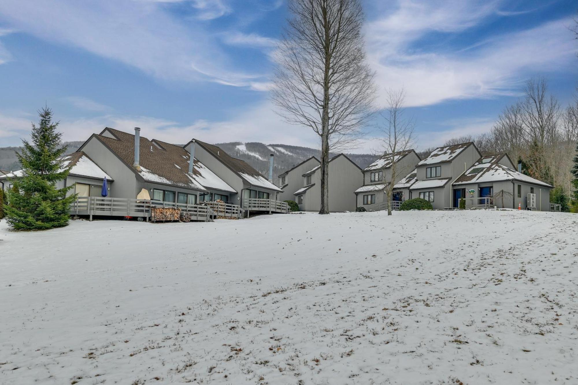 Walk To Ski Lift Family-Friendly Windham Townhome エクステリア 写真