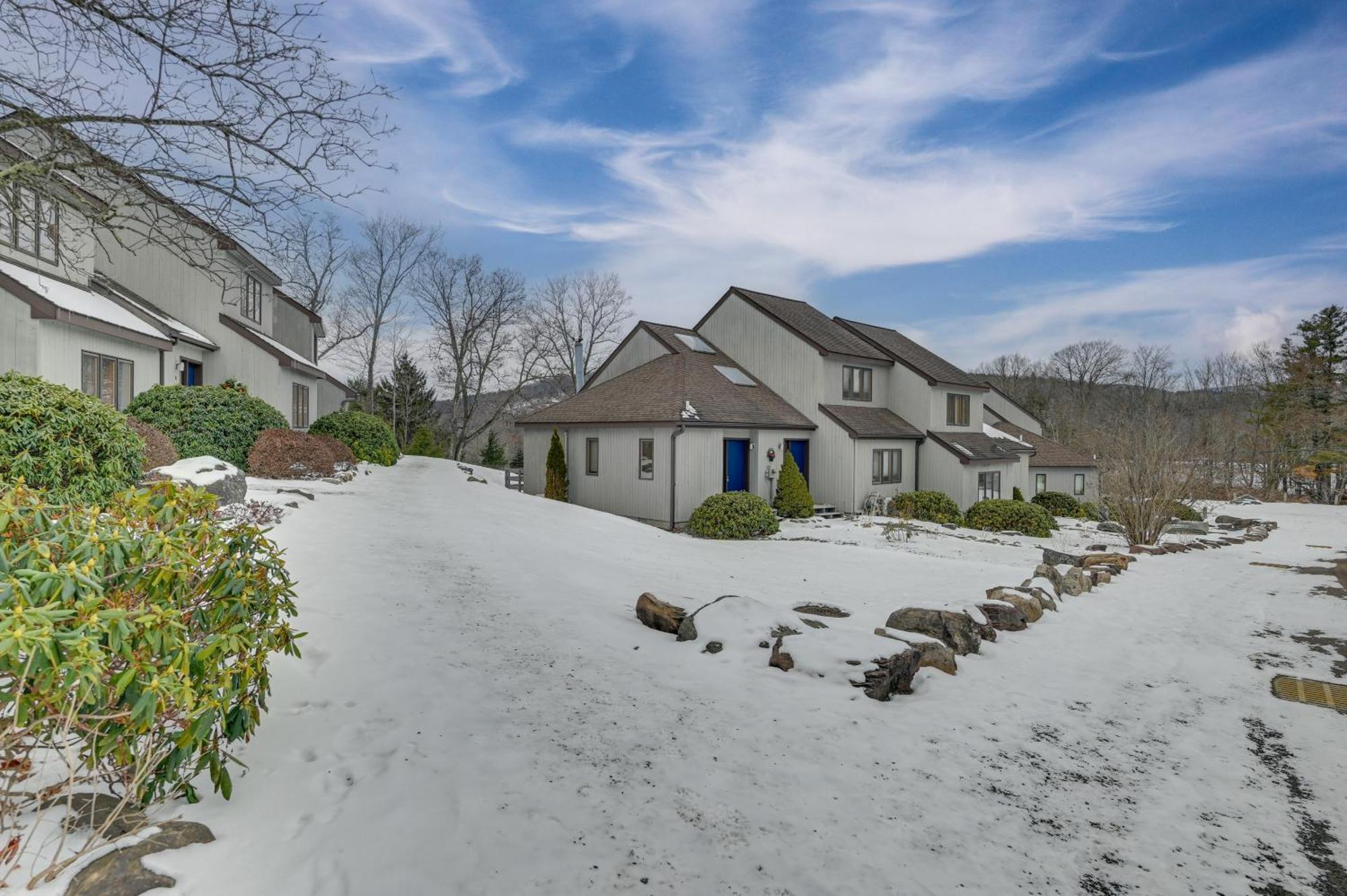 Walk To Ski Lift Family-Friendly Windham Townhome エクステリア 写真