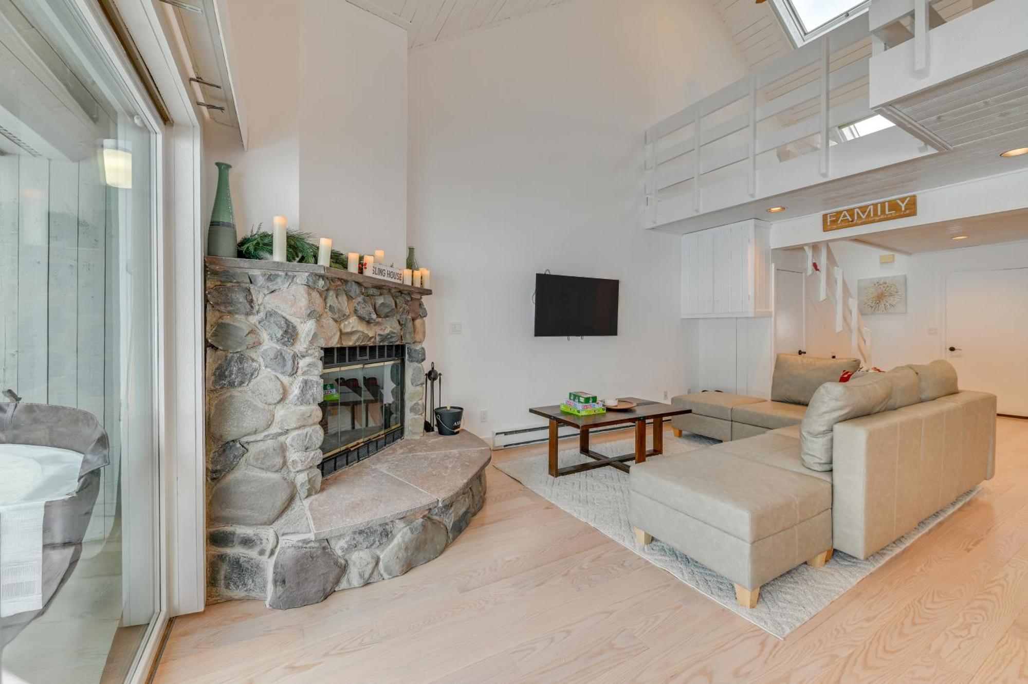 Walk To Ski Lift Family-Friendly Windham Townhome エクステリア 写真